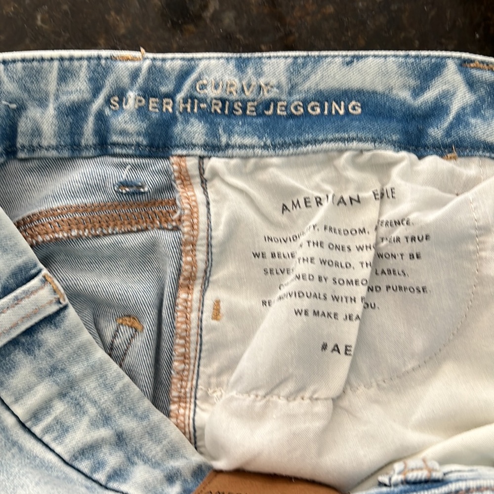 American Eagle super high rise jegging size 6Long - Picture 6 of 6
